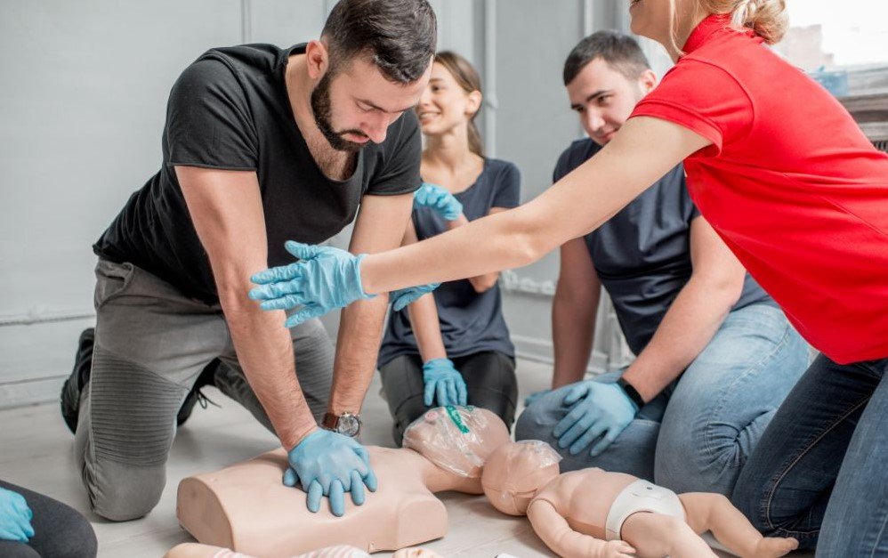 Emergency First Aid at Work 6 hours (VTQ) Level 3 - EFAW - Group booking up to 6 participants