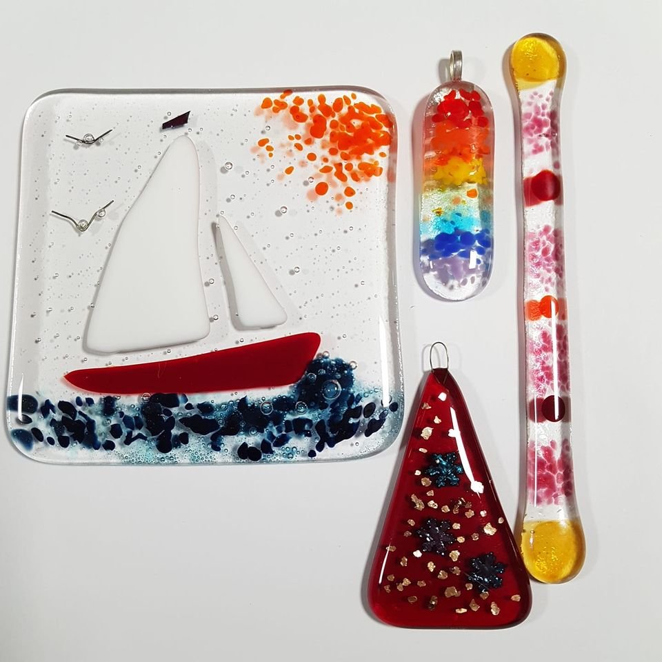 Fused glass private taster session: jewellery and larger items
