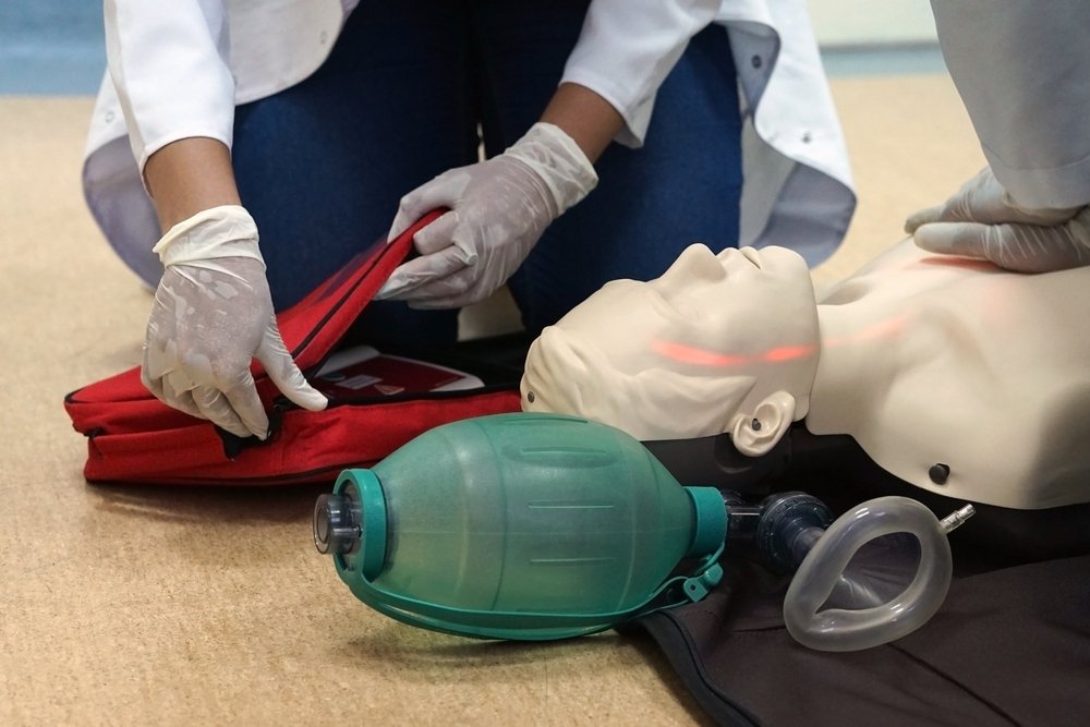 BLS & AED Training for Dentists: Essential Skills