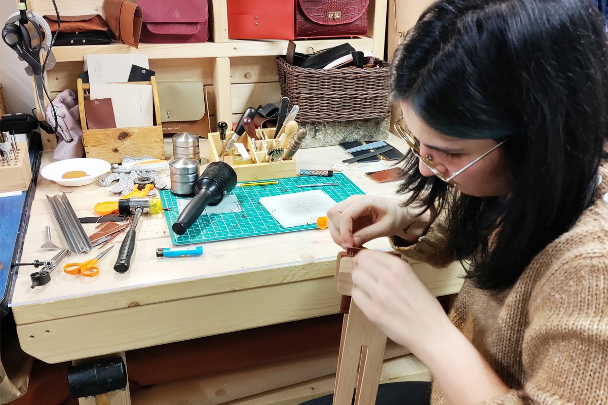 INTRODUCTION TO LEARNING LEATHER CRAFT SKILLS