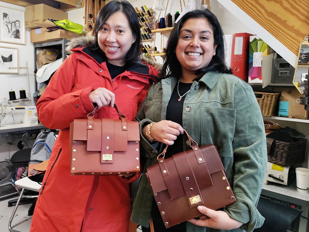 MAKE A STITCHLESS LEATHER BAG – GROUP CLASS