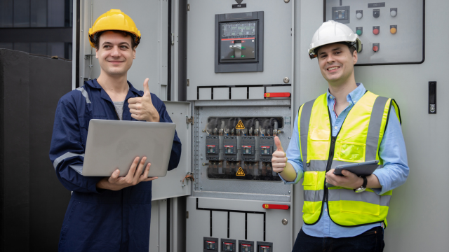 Electrical Engineering Course: Electric Power Metering for Single and Three Phase Systems