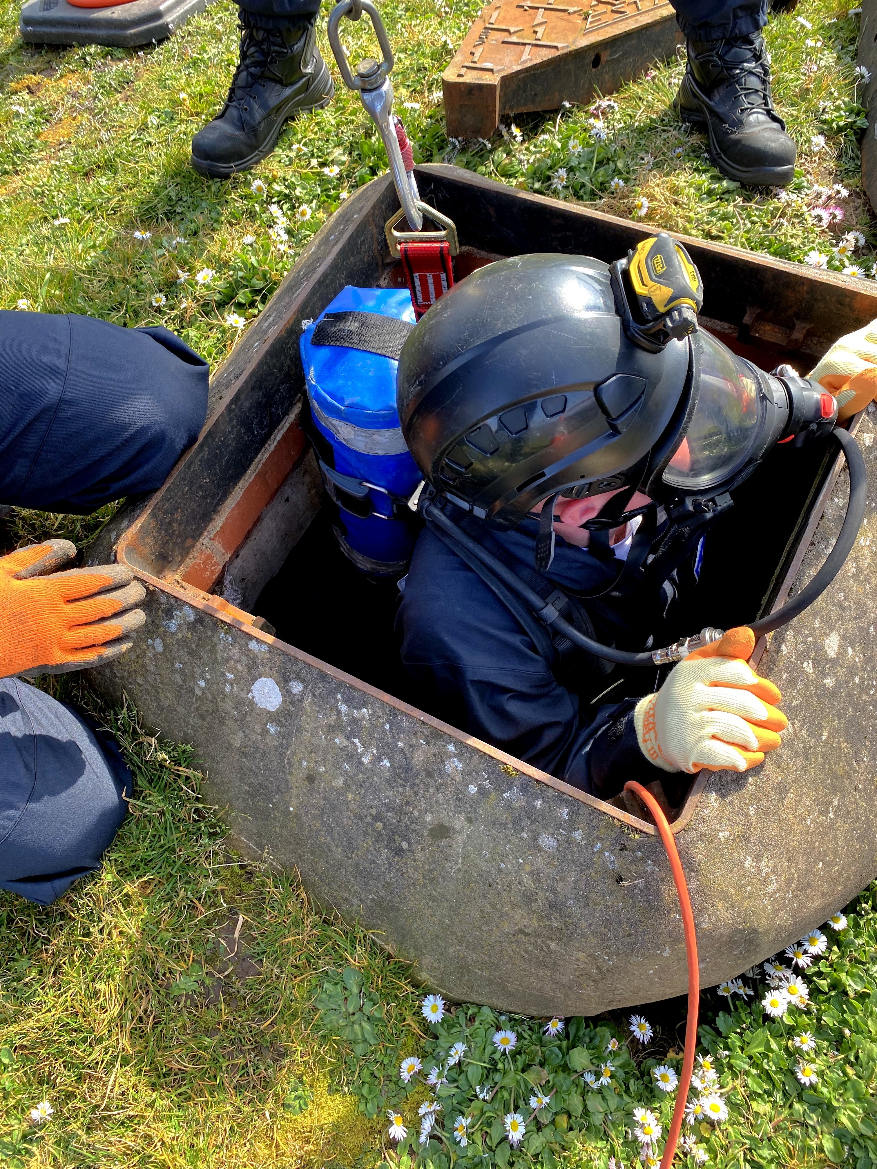 CS3 - Introduction to Working as a Member of a Confined Space Rescue Team