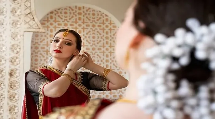 Indian Bridal Makeup Masterclass - Professional Make-up Techniques