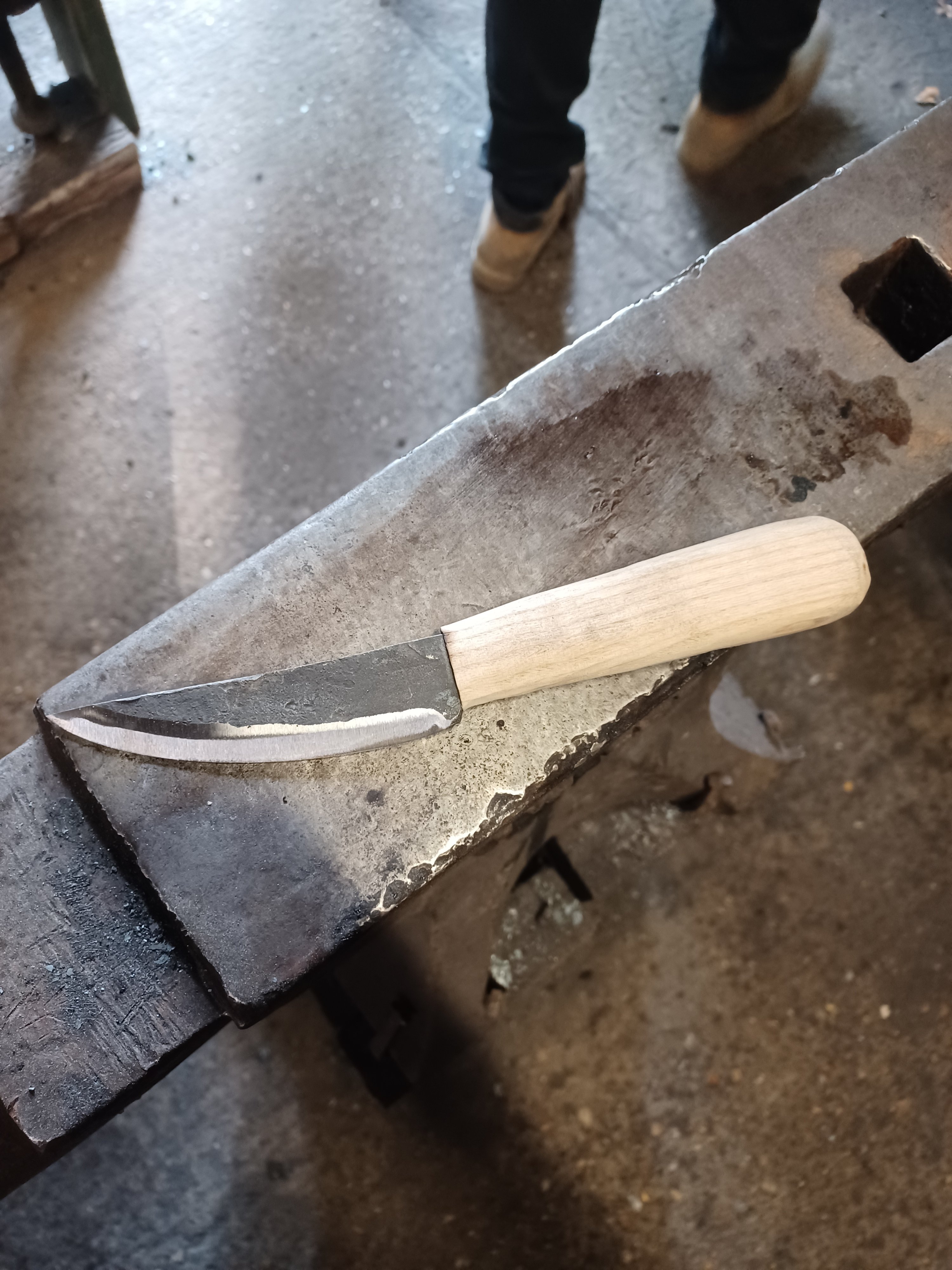 Introduction to knife and handle making.
