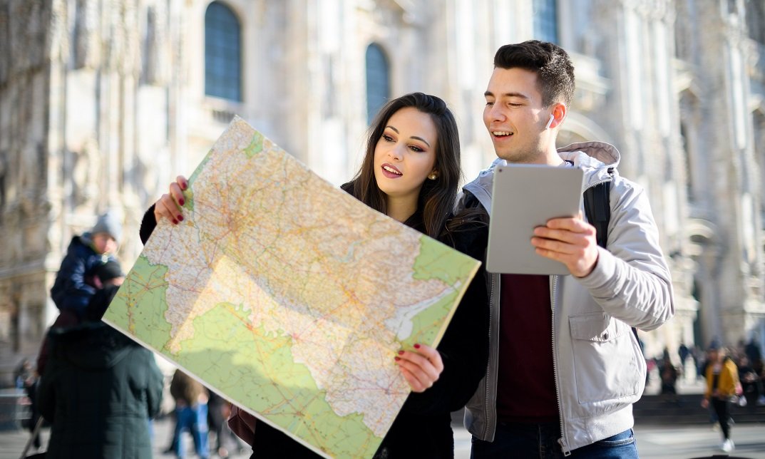 How to Become a Tour Guide