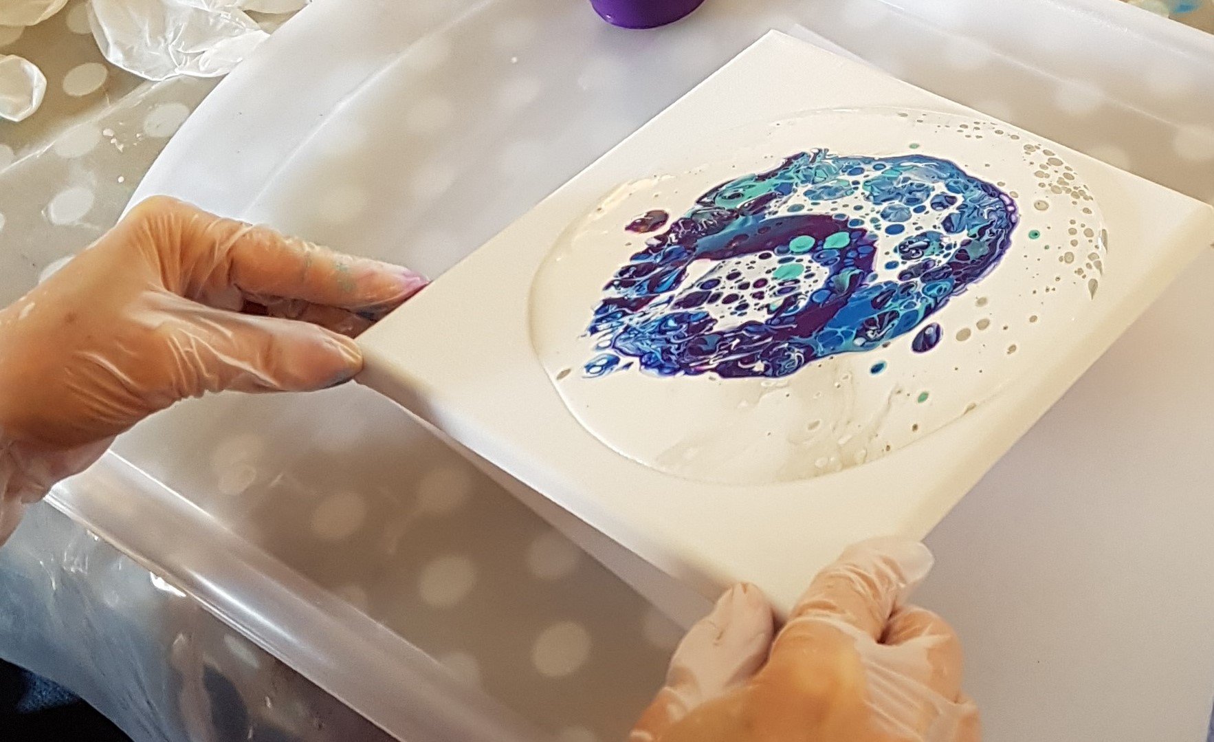 Paint pouring introduction - Bracknell