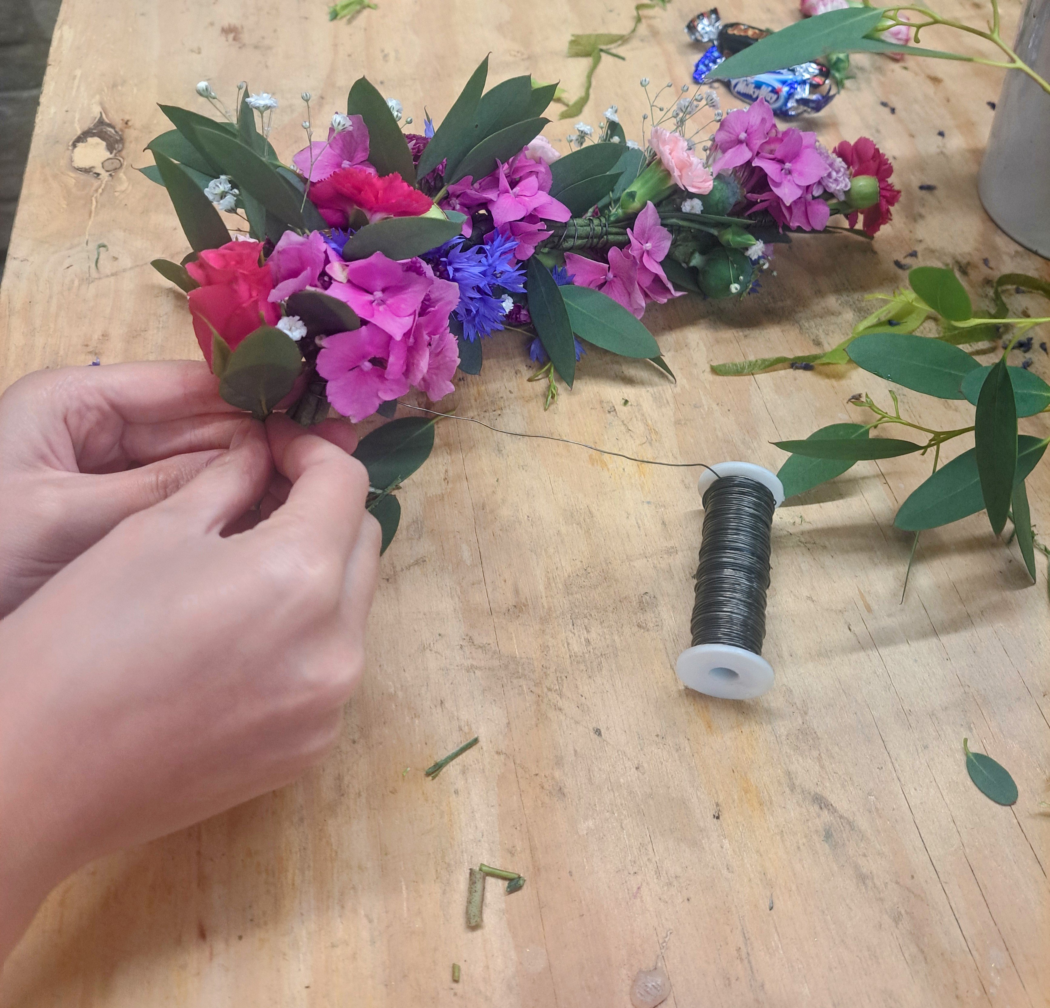 FLOWER CROWN WORKSHOPS for Hen Parties and Special Occasions