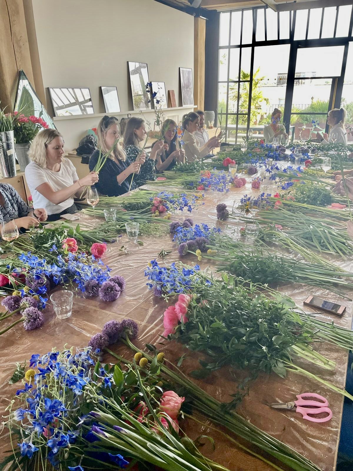 Seasonal hand-tied bouquet workshop - on request